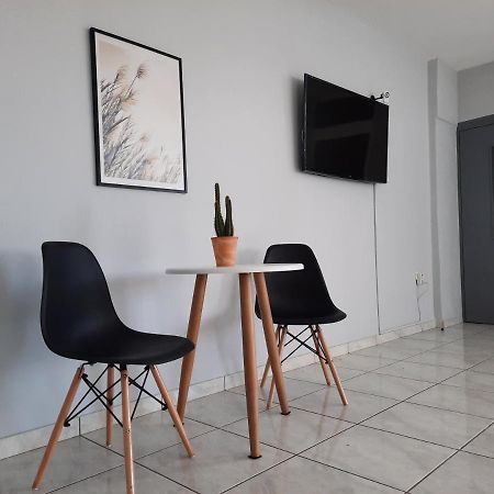 טולון Ntemos Apartments מראה חיצוני תמונה