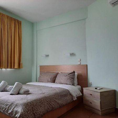 טולון Ntemos Apartments מראה חיצוני תמונה