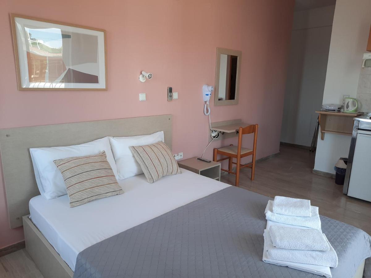 טולון Ntemos Apartments מראה חיצוני תמונה