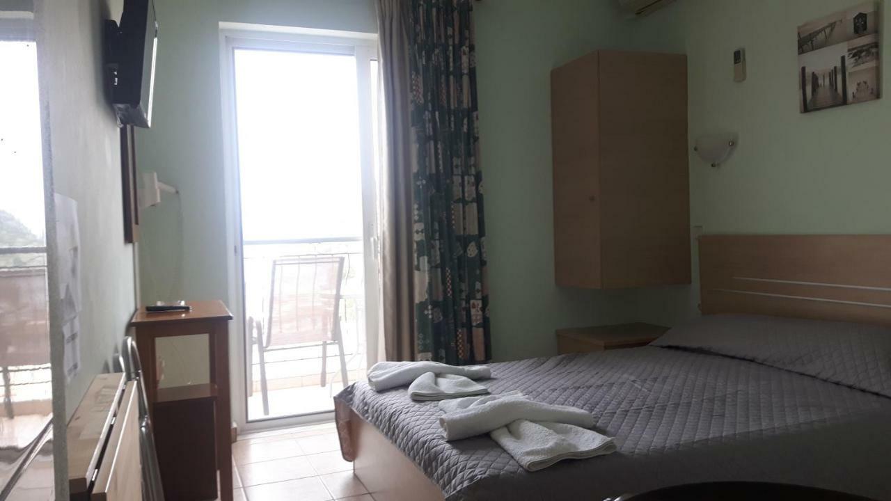 טולון Ntemos Apartments מראה חיצוני תמונה